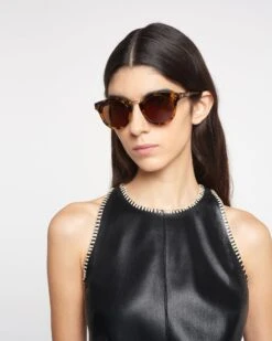 Nanushka Duy - Bio-Plastic Round-Frame Sunglasses - Dark Amber -Nanushka Fashion Store NAN SS24 WW FULL BODY CROPPED 30