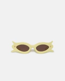 Nanushka Tully - Bio-Plastic Floral-Shaped Sunglasses - Moonbeam