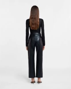 Nanushka Harri - Fine Merino Wool Top - Black 6 Nanushka Harri - Fine Merino Wool Top - Black -Nanushka Fashion Store NW22CROW02799 HARRI BLACK SUPERFINE MERINO 03