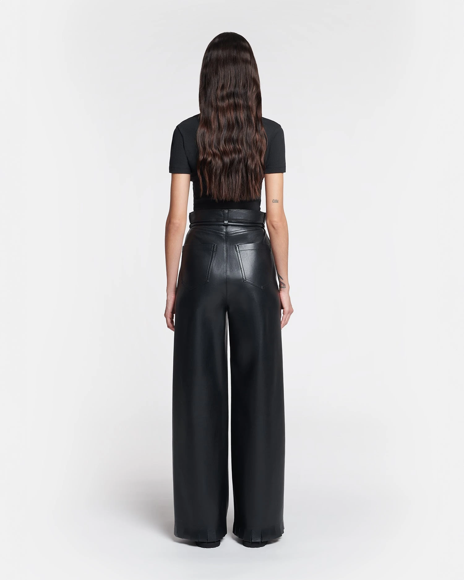 Nanushka Axton - Cropped Ribbed Cotton-Jersey T-Shirt - Black 2 Nanushka Axton - Cropped Ribbed Cotton-Jersey T-Shirt - Black - Image 2