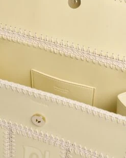 Nanushka The SANDI Symbol - Top Handle Bag - Moonbeam -Nanushka Fashion Store NW25CRBG01411SANDISYMBOL MOONBEAM CREME ALT NAPPA CROCHET 05 0c44ce71 857d 4ce4 9f70 e72f83c6d9e9