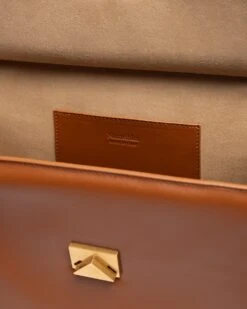 Nanushka The SANDI Lock - Top Handle Bag - Tan -Nanushka Fashion Store NW25CRBG09503SANDILOCK TAN LEATHER 05 c79a488e 27da 47b9 b6ba e7e6b9d577c8