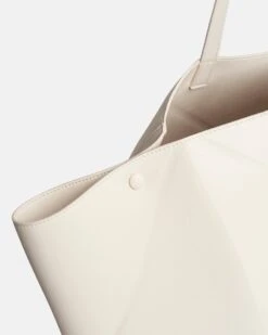 Nanushka Origami Tote Large - Alt-Nappa Tote - Off White -Nanushka Fashion Store THEORIGAMITOTELARGE OFFWHITE VEGANNAPPA 06